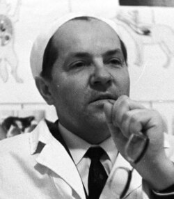 Vladimir Demikhov: Ilmuwan Gila atau Pelopor Transplantasi Modern?