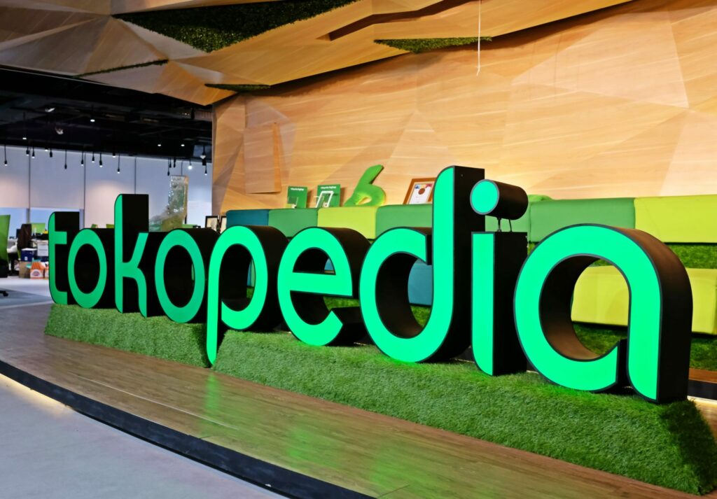 Tokopedia Paksa Seller Pindah Toko, Saatnya Seller Melek Digital Marketing Lewat Landing Page!