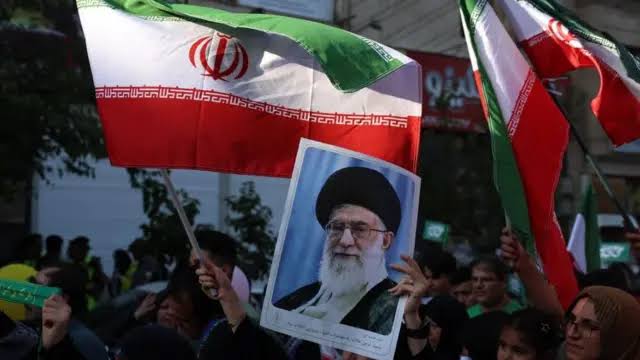 Iran meminta Israel Kosongkan Lahan Dalam Waktu 24 Jam