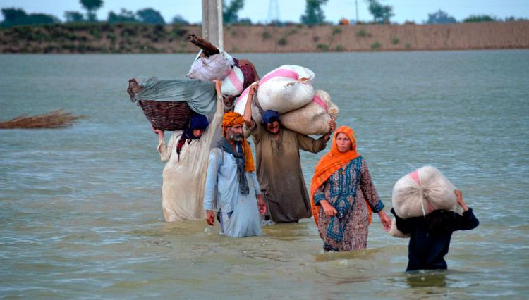 Tragedi Banjir Bandang di Pakistan: Kisah Haru Keluarga yang Terjebak dalam Amukan Air Bah