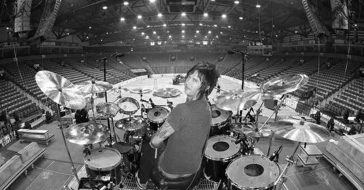 The Rev: Warisan dan Pencapaian Sang Legenda Drum Metal