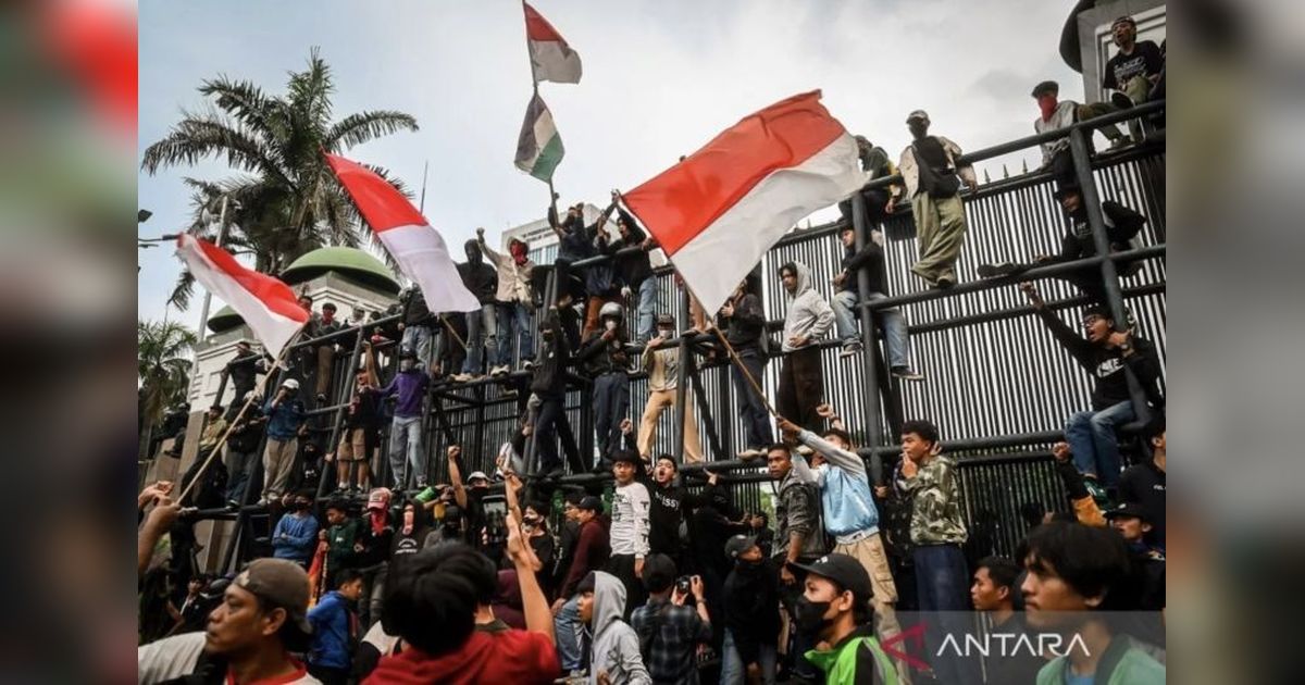 Mahasiswa di Kalsel Lakukan Pemeriksaan Peserta Aksi Demo untuk Cegah Oknum Penyusup