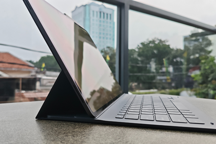 Menjajal Samsung Galaxy Tab S11 Ultra, Tablet Tipis dengan Layar Kelas Laptop Gaming