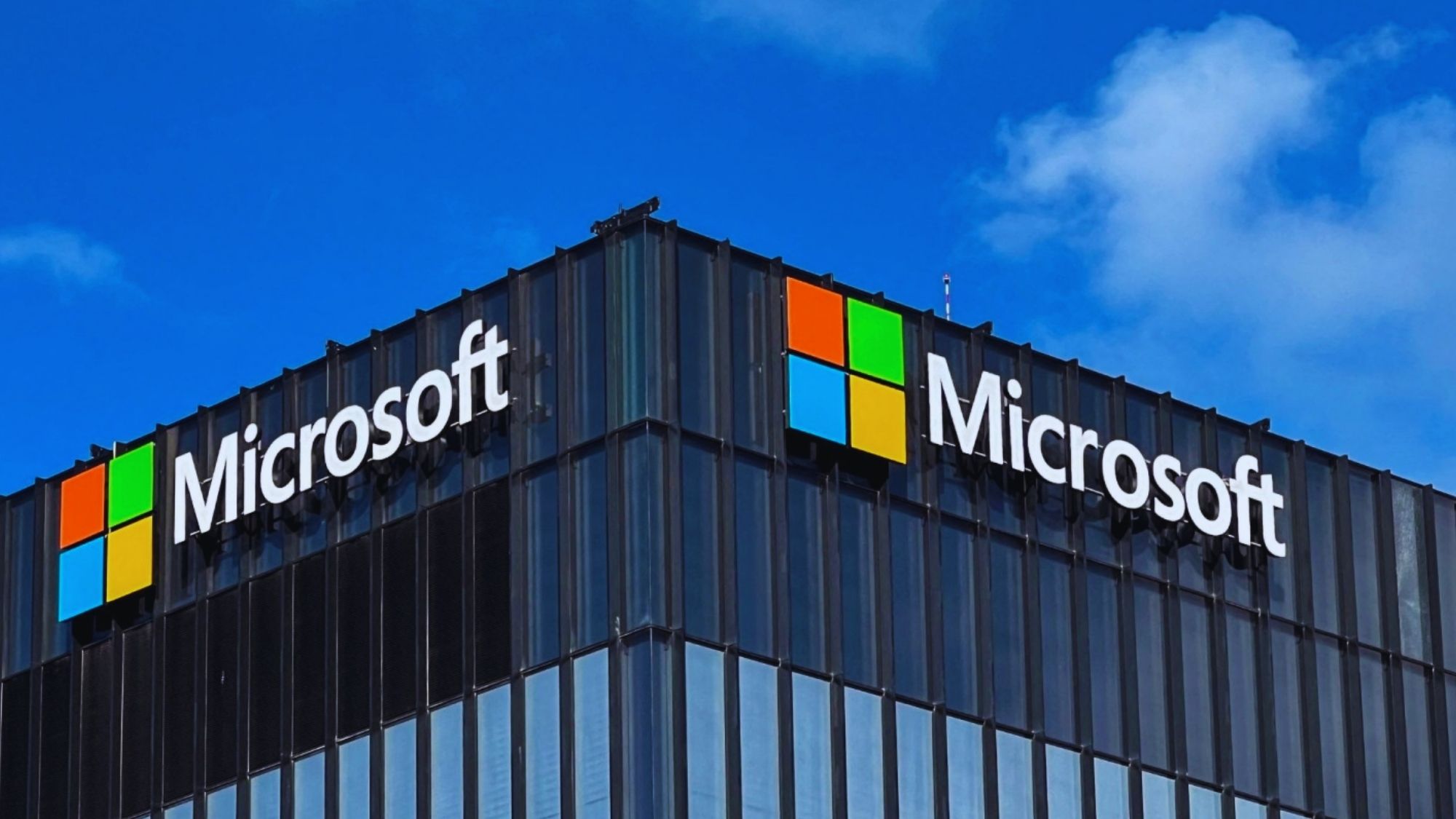 Saingi Meta, Microsoft Juga Bentuk Tim Superintelligence — Fokus “Humanist” dan Aplikasi Medis