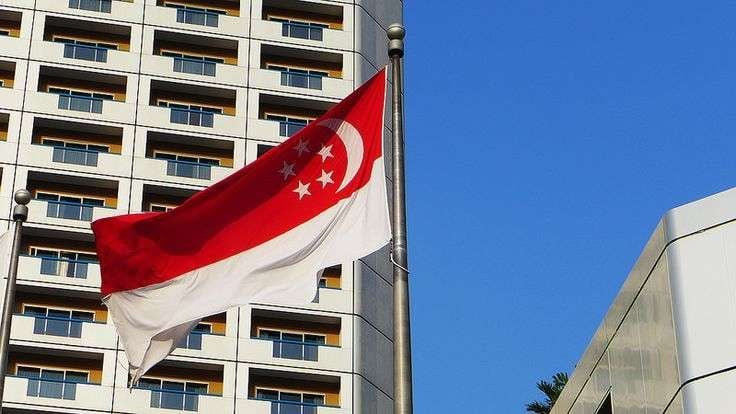 Singapura Resmi Terapkan Hukuman Cambuk untuk Pelaku Penipuan Online Era Baru Perang Melawan Kejahatan Siber