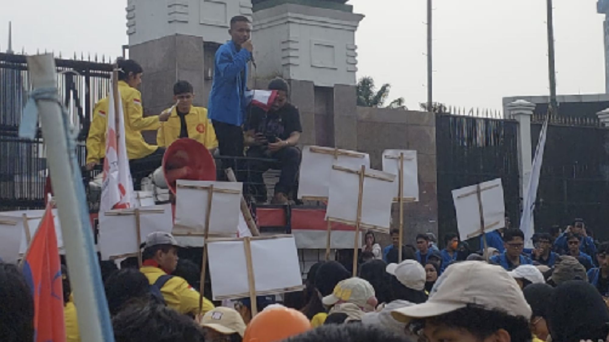 Politikus PDIP Soal Gugatan “Rakyat Bisa Pecat DPR”: Rakyat yang Mana?